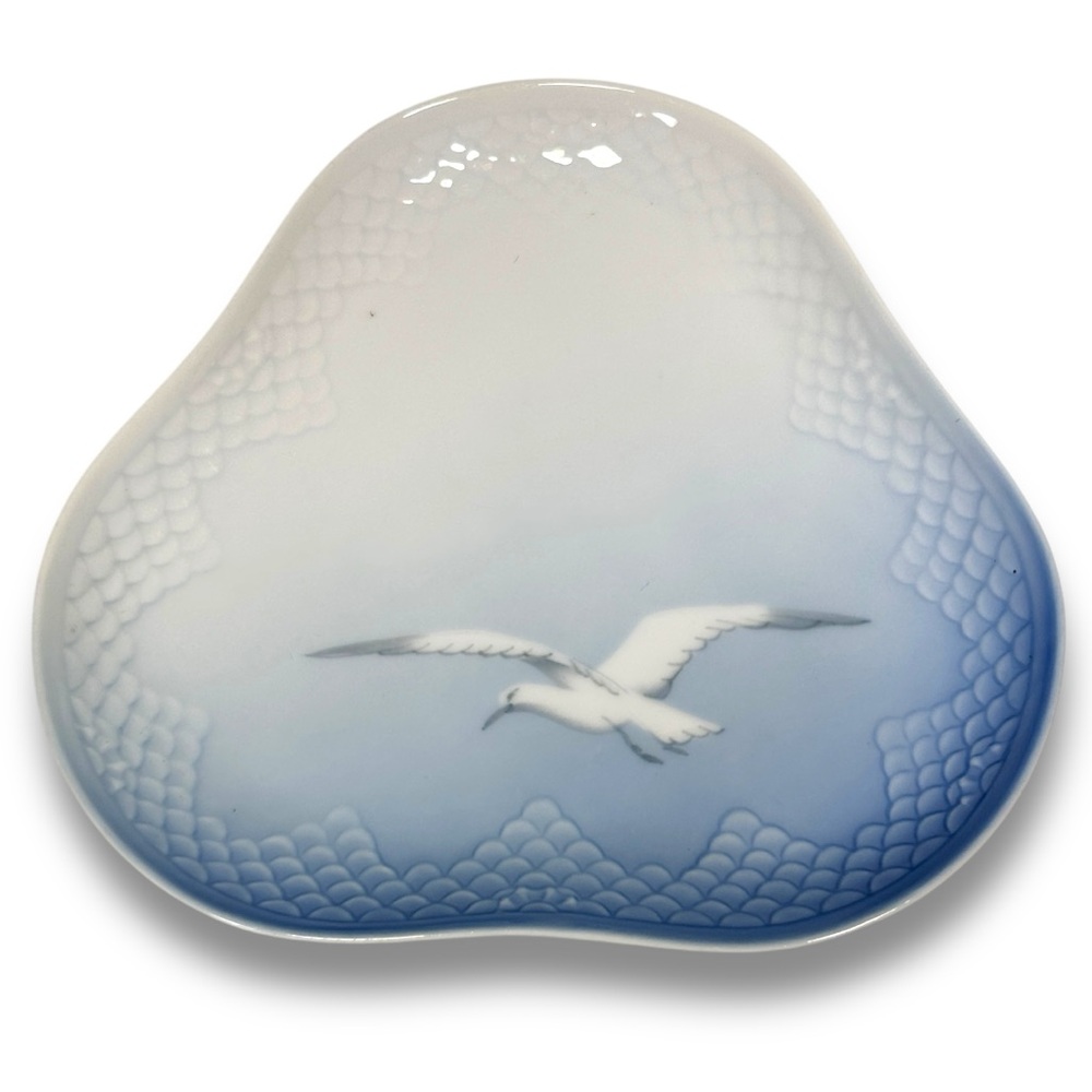 Bing‎ & Grondahl Porcelain Blue White Seagull Triangular Dish Tray Denmark 52D